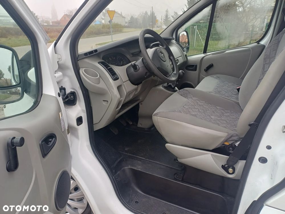 Opel VIVARO - 11