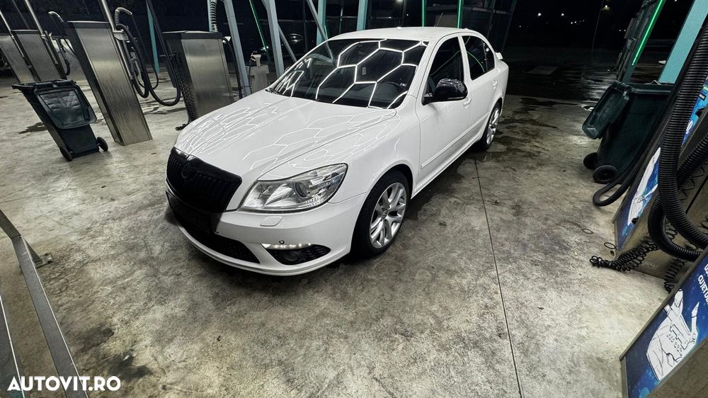 Skoda Octavia 2.0 TDI RS - 1