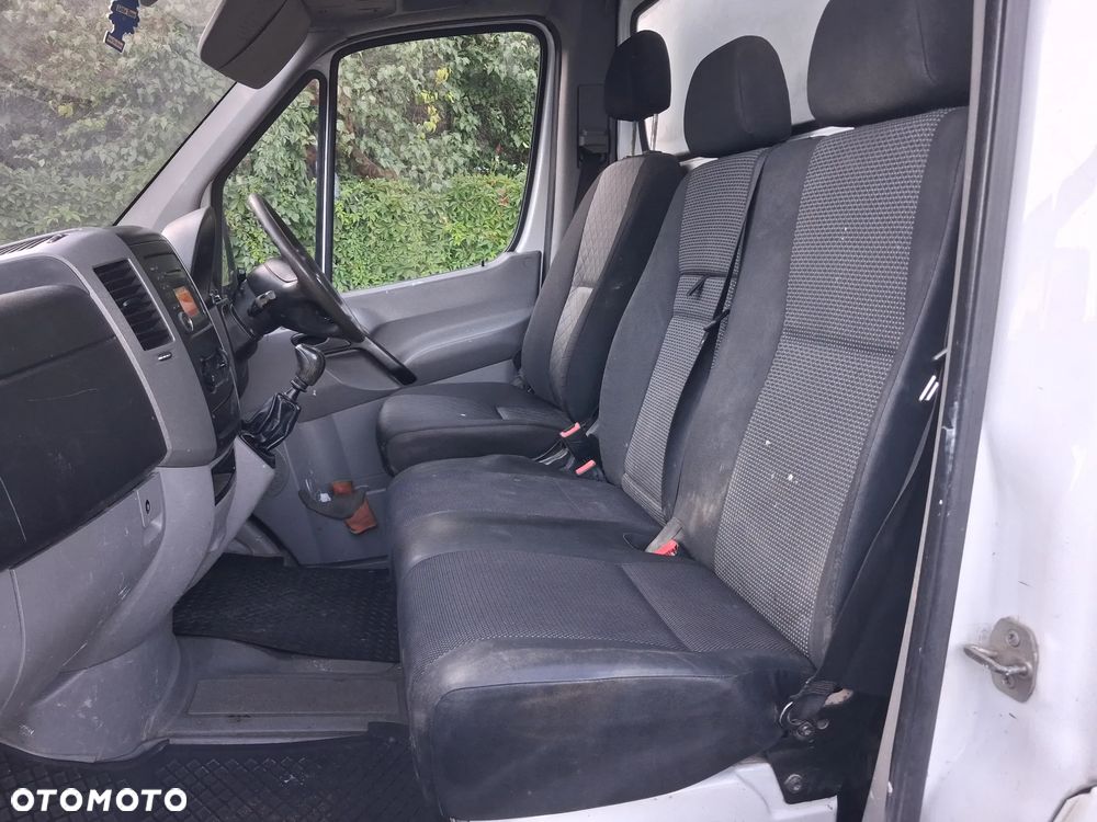 Mercedes-Benz Sprinter - 19