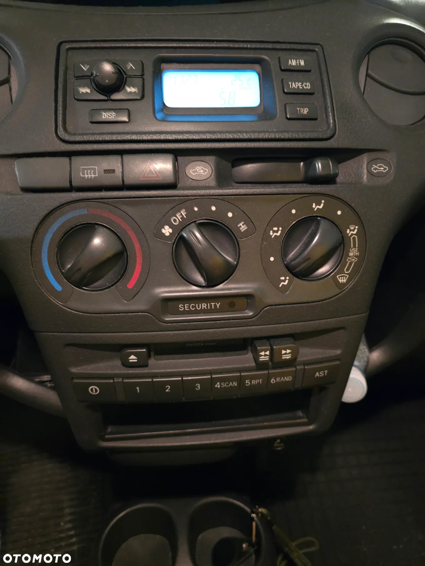 Toyota Yaris 1.0 Blue - 11