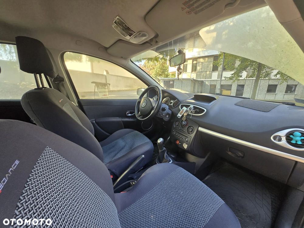 Renault Clio - 2