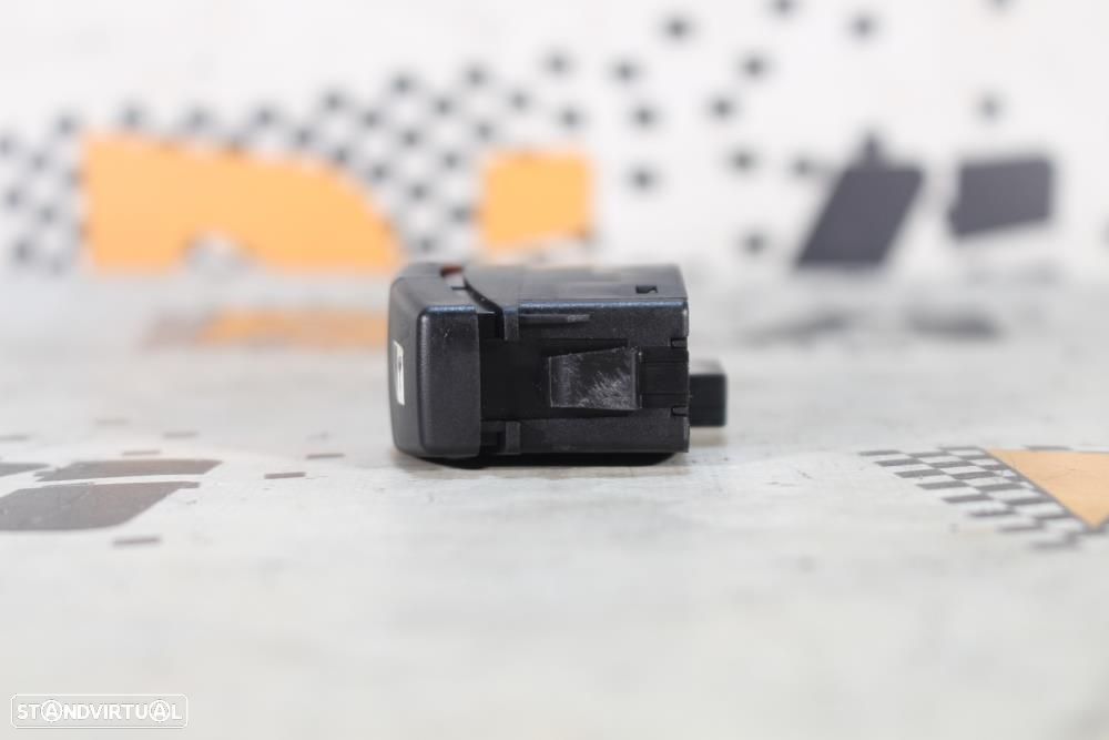 Botão De 4 Piscas Bmw 1 (E87)  61319196712 / 9196712 / E81 E82 E87 E88 - 3