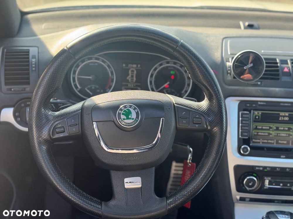 Skoda Octavia 2.0 TDI CR DPF DSG RS - 11