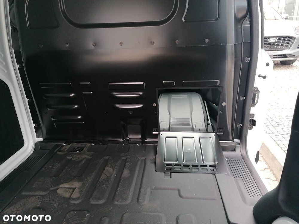 Ford Courier VAN - 18