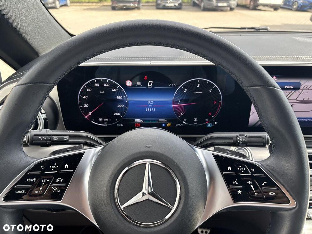 Mercedes-Benz Klasa V 300 d 4-Matic 9G-Tronic Exclusive (d³ugi) - 11