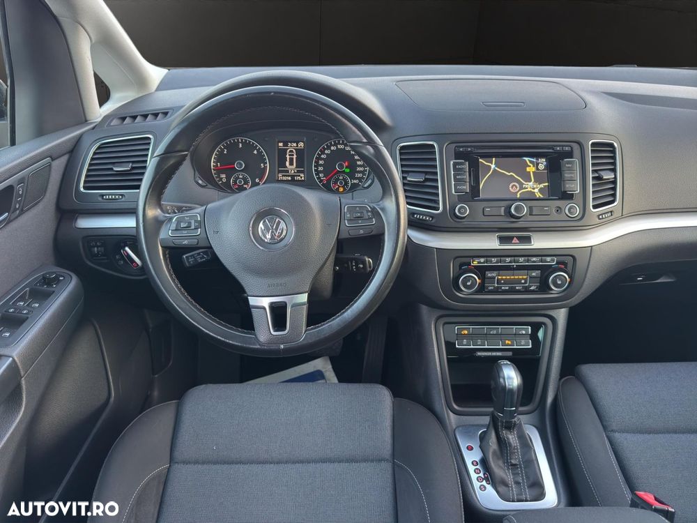Volkswagen Sharan - 11
