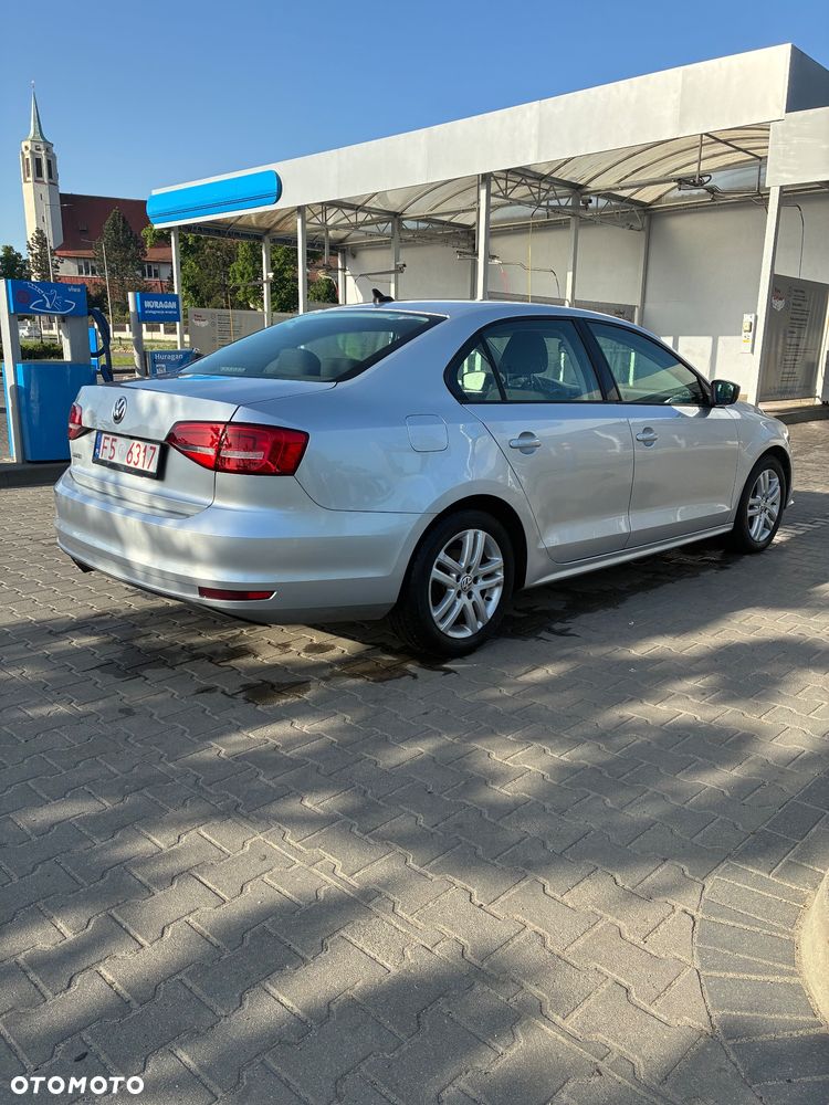Volkswagen Jetta 2.0 Base - 7