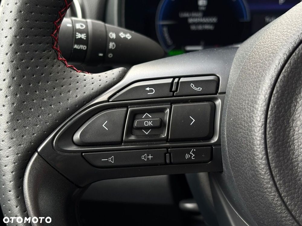 Toyota Yaris Hybrid 1.5 GR Sport - 26
