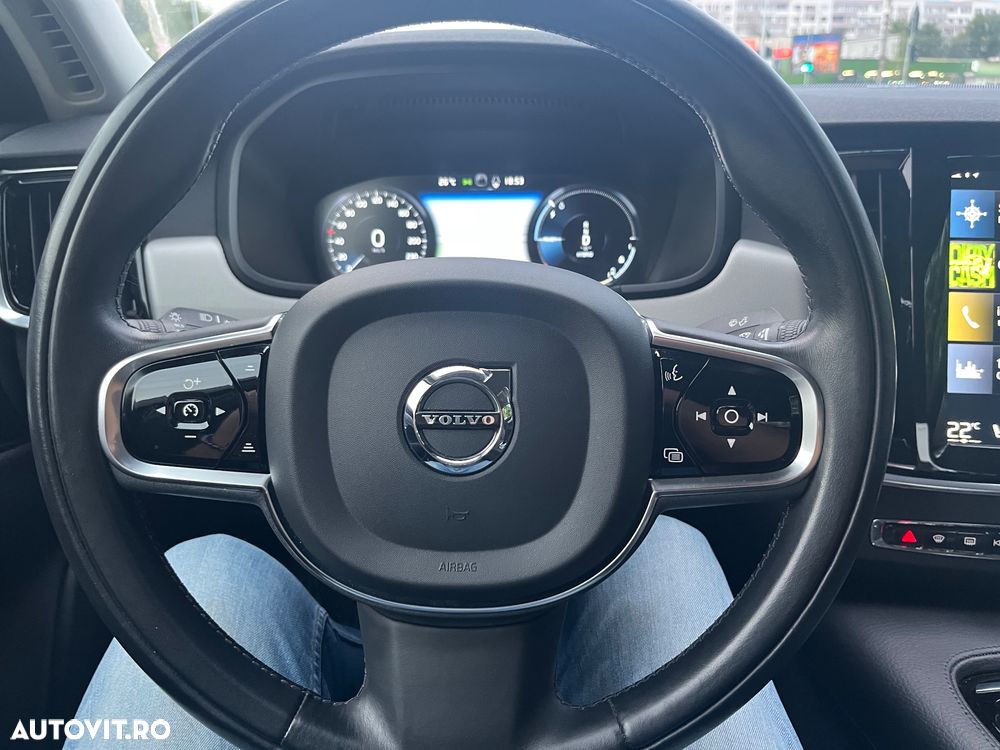 Volvo S90 T8 Twin Engine AWD Geartronic Momentum - 12