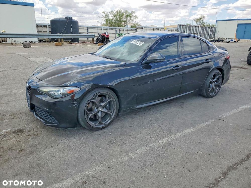 Alfa Romeo Giulia - 5