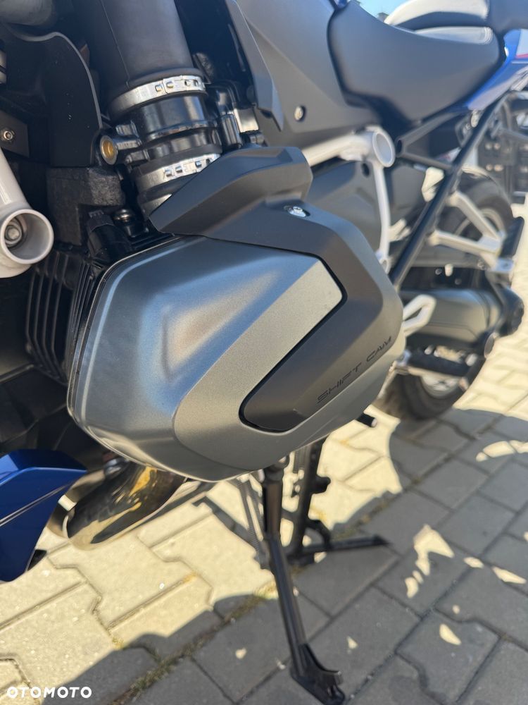 BMW R - 18