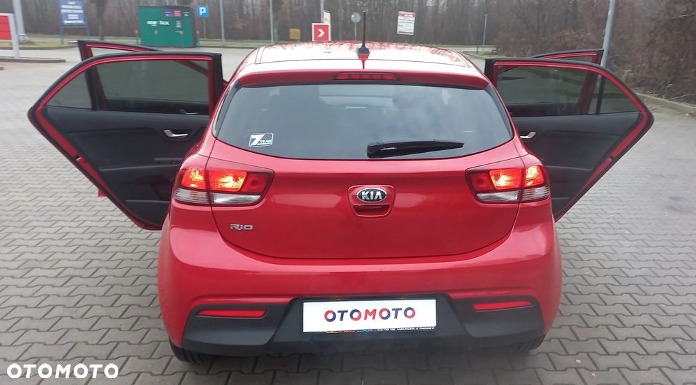 Kia Rio - 12