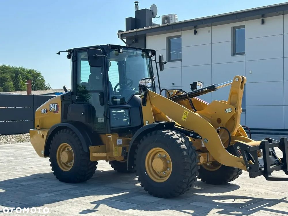 Caterpillar 906 - 12