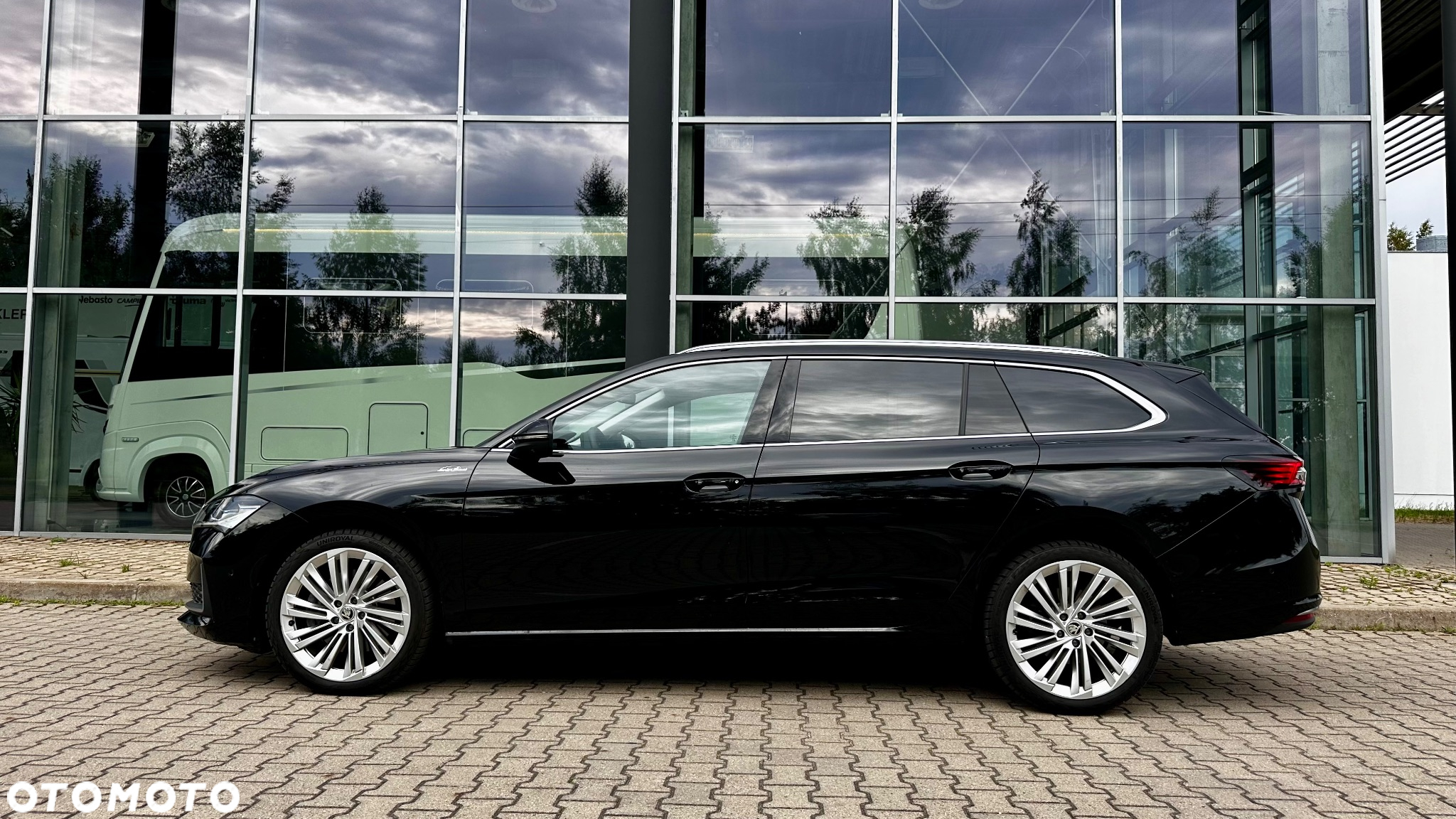 Skoda Superb 2.0 TDI SCR 4x4 L&K DSG - 10