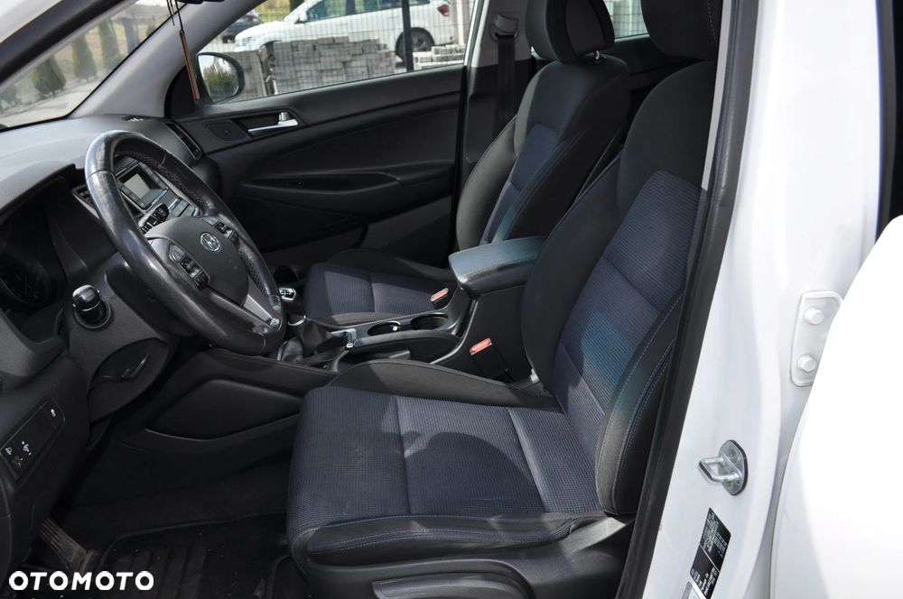 Hyundai Tucson 1.7 CRDI BlueDrive Comfort 2WD - 10