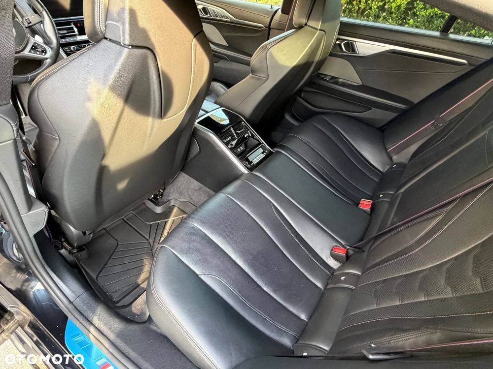 BMW Seria 8 M850i xDrive - 10