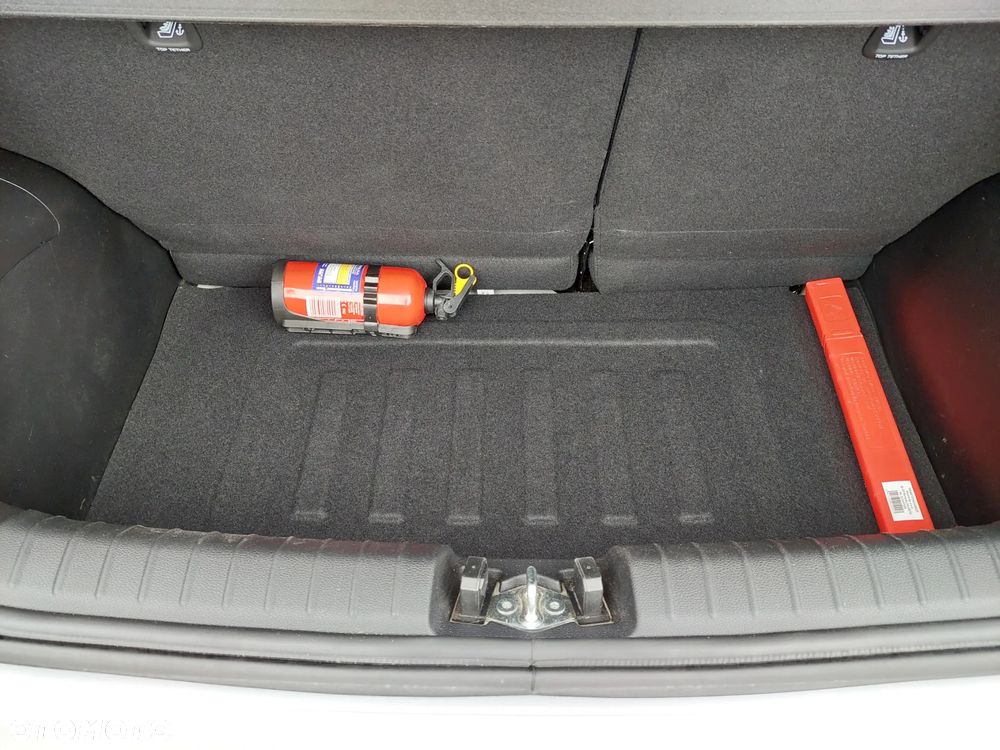 Kia Picanto 1.0 L - 25