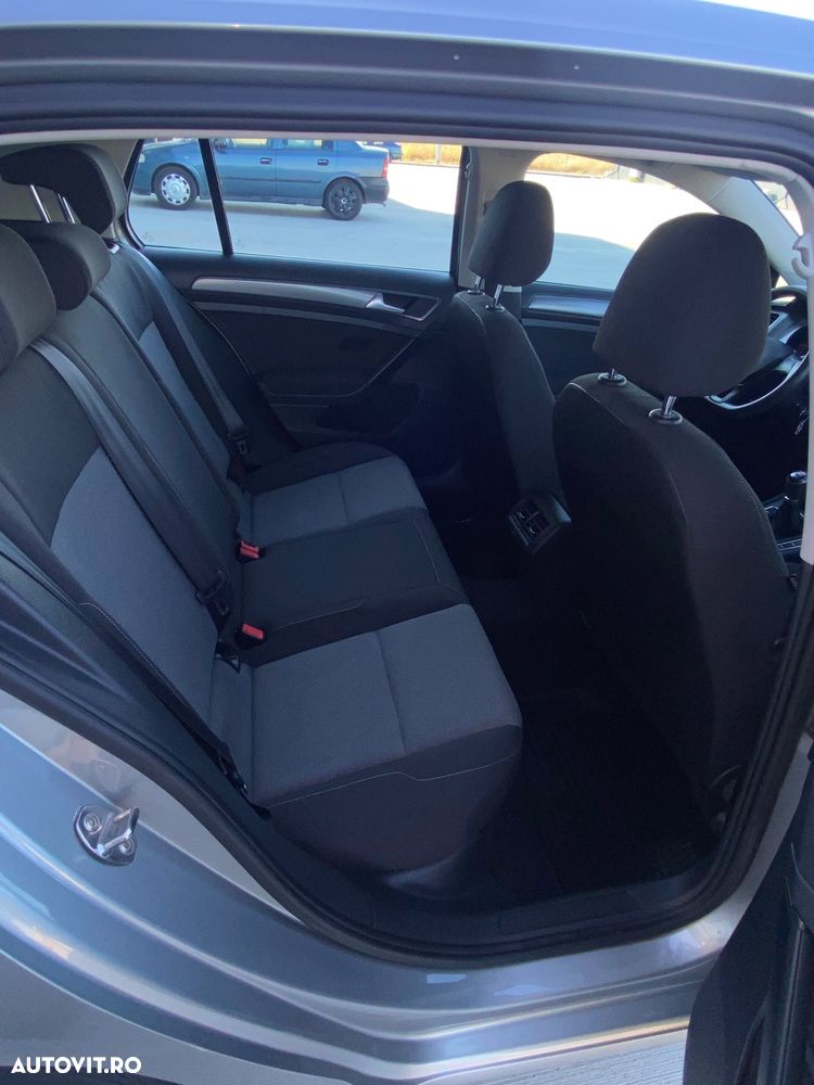 Volkswagen Golf 1.2 TSI BMT Comfortline - 11