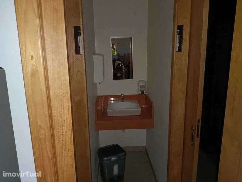 Arrenda-se Café / Galeria de Arte - Zona histórica em Chaves - Grande imagem: 5/7