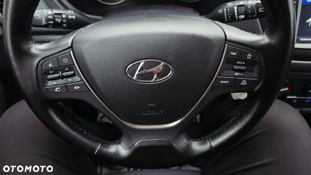 Hyundai i20 blue 1.2 YES!+ - 17