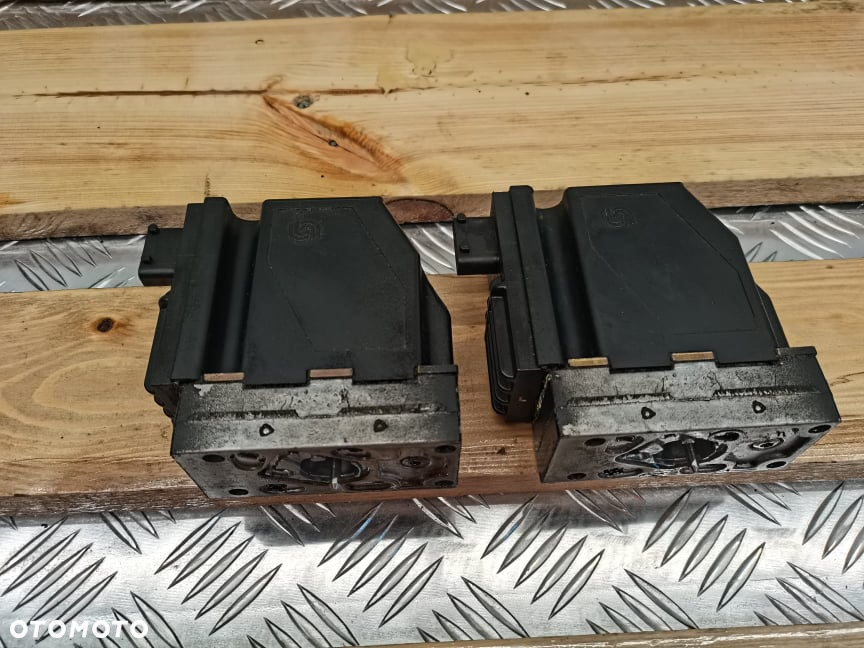 Elektrozawór rozdzielacza Danfoss (157B4735) - 2