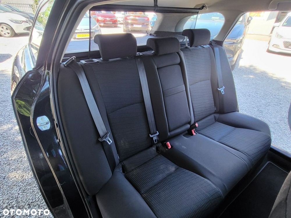 Toyota Avensis - 21