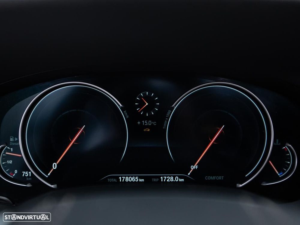 BMW 730 - 32