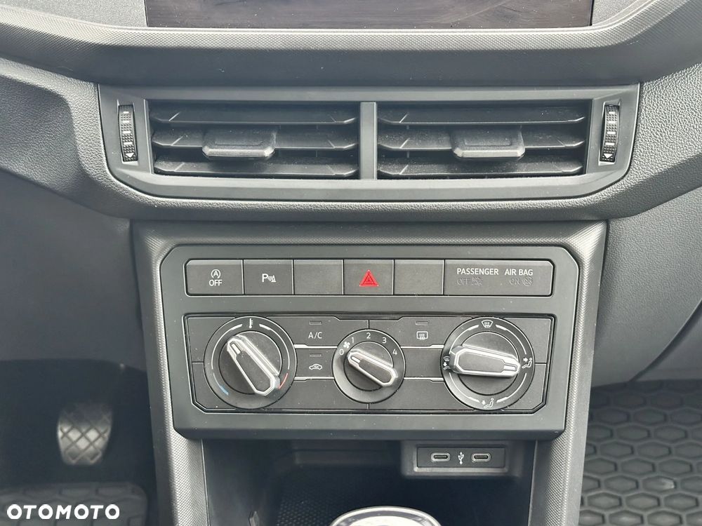 Volkswagen T-Cross 1.0 TSI Life - 35