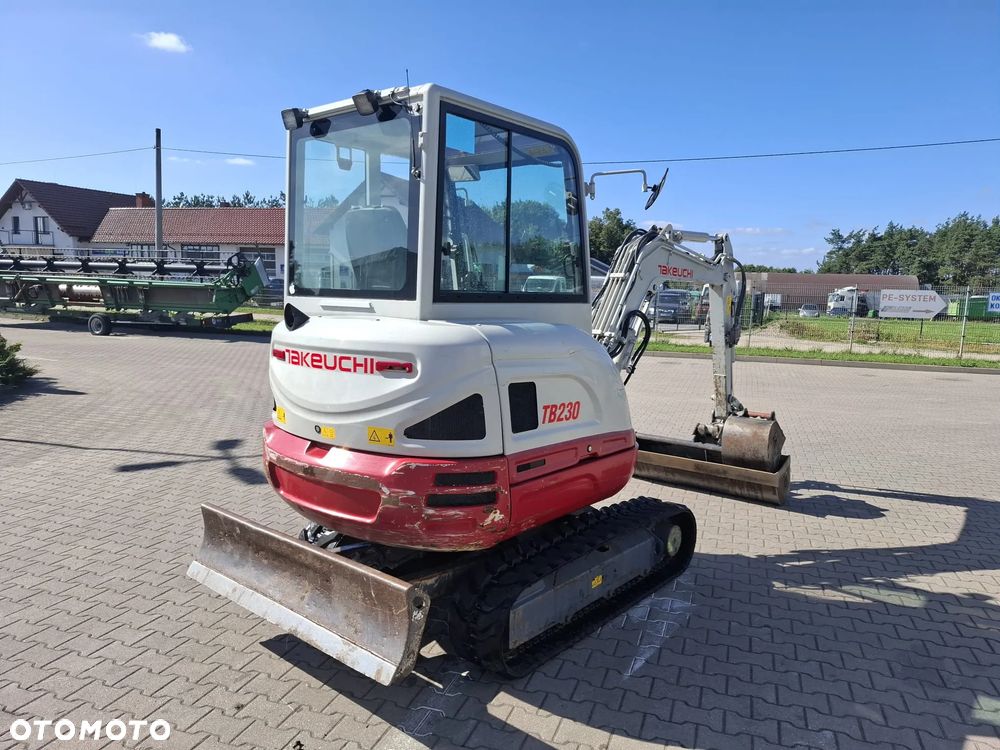 Takeuchi TB 230 - 2