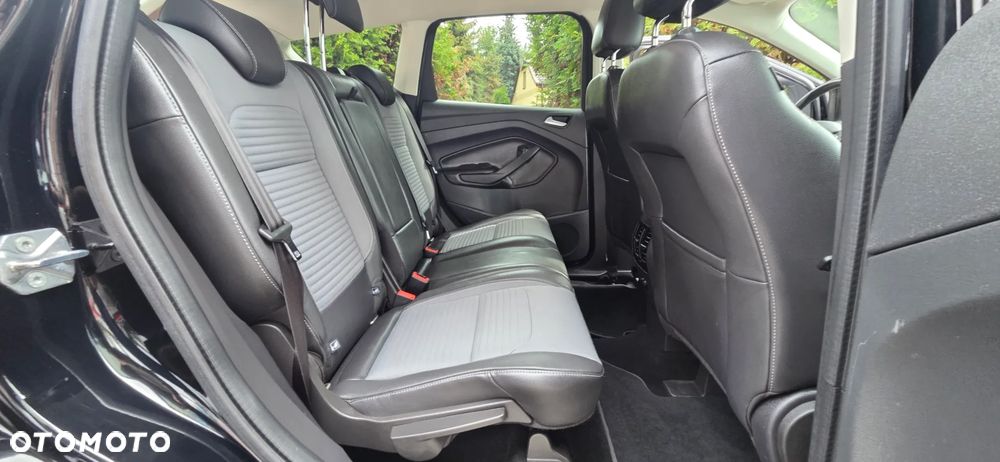 Ford Kuga 2.0 TDCi 4x4 Titanium - 36