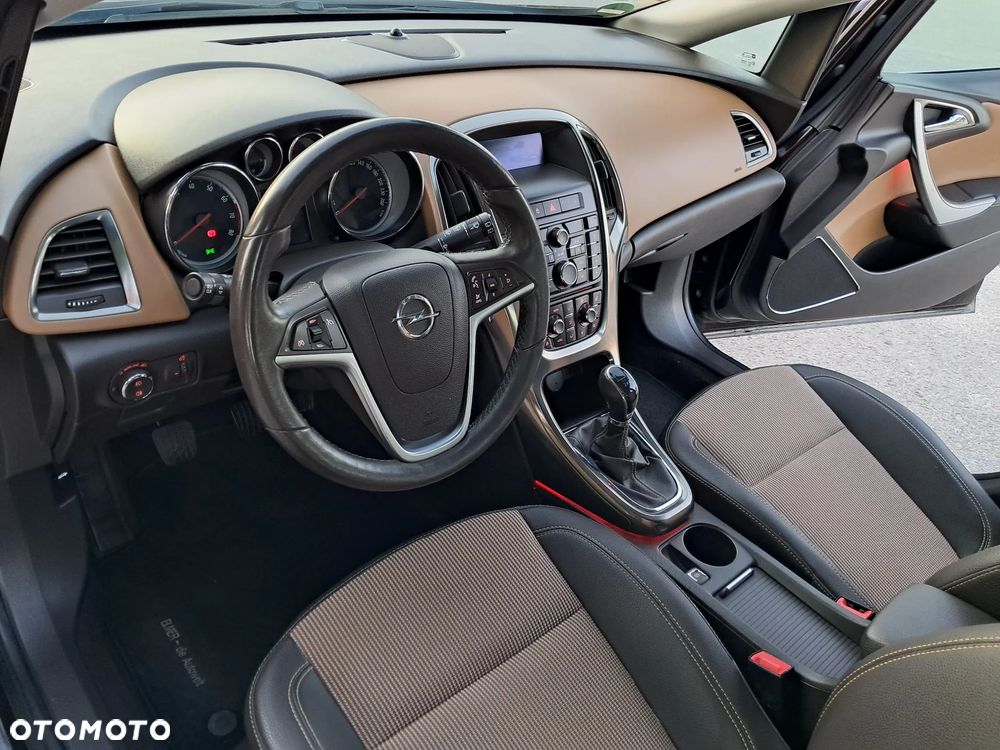 Opel Astra 1.4 Turbo Exklusiv - 8