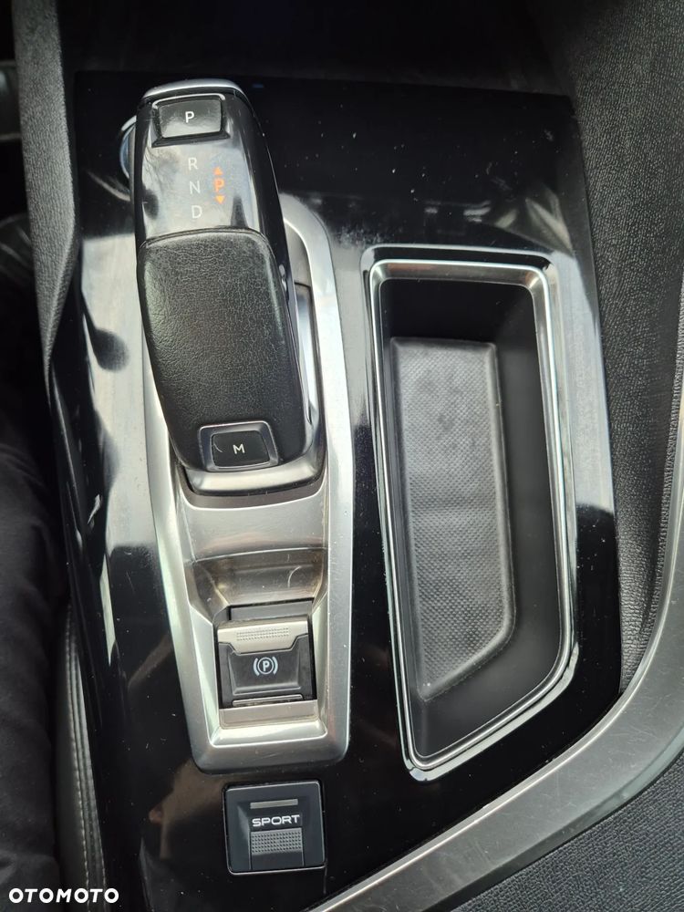 Peugeot 5008 1.6 BlueHDI Allure S&S EAT6 - 13