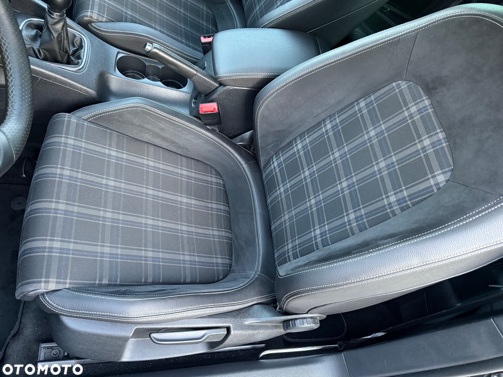 Volkswagen Scirocco 1.4 TSI BlueMotion Technology Edition - 16