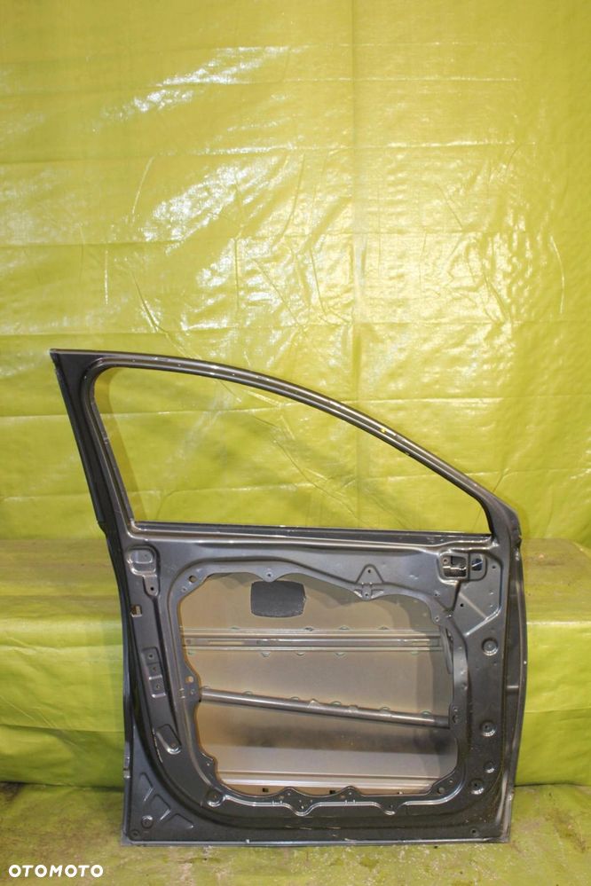 Drzwi Hyundai Santa Fe po 2019-2024. przód lewy - 2