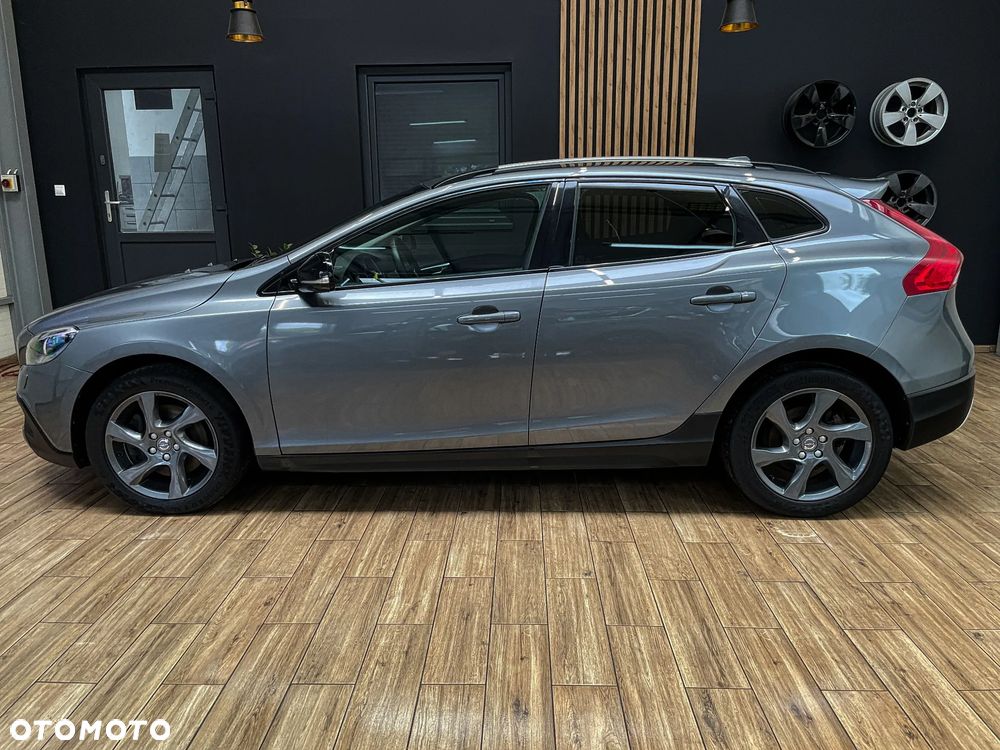 Volvo V40 Cross Country D3 Momentum - 12