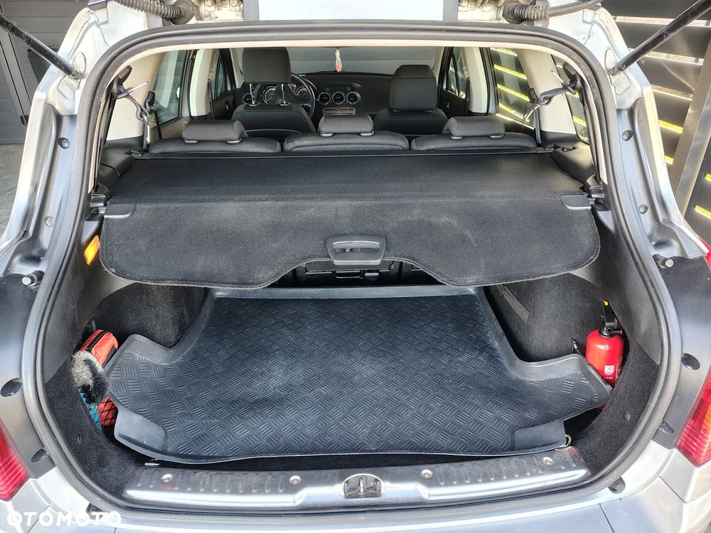 Peugeot 308 1.6 HDi Premium Plus - 16