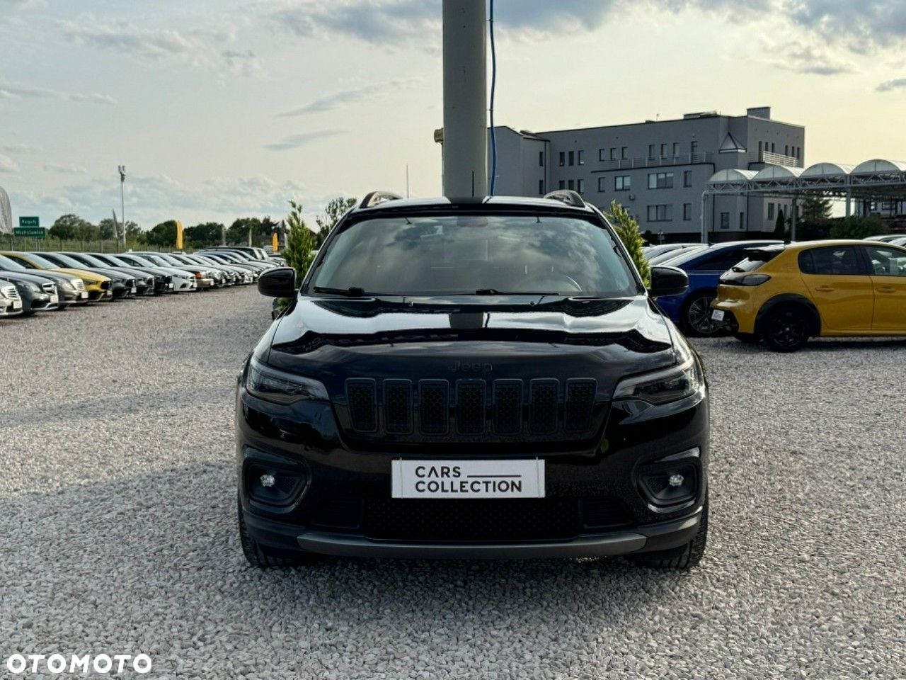 Jeep Cherokee - 9