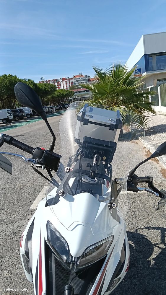 Benelli TRK 251 - 10