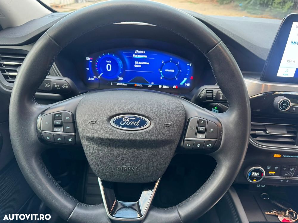 FORD Kuga 2022 — imagine 13