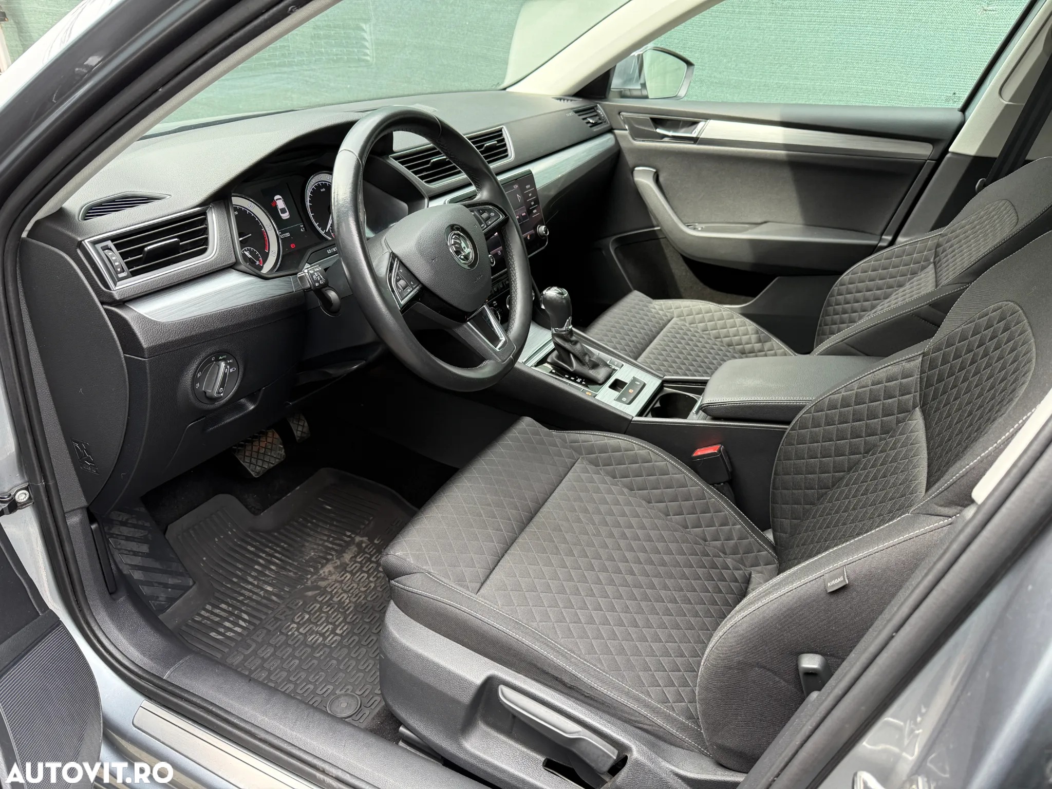 Skoda Superb 2.0 TDI DSG Ambition - 7