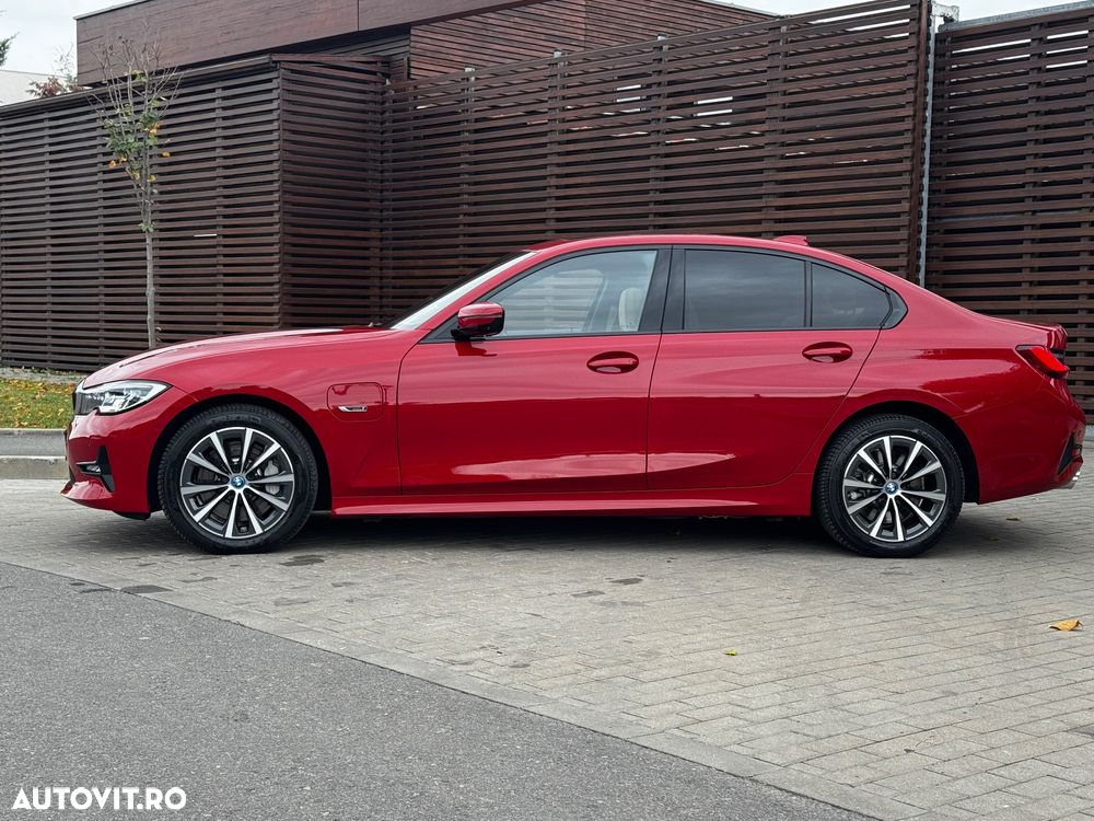 BMW Seria 3 330e xDrive Aut. Luxury Line - 7