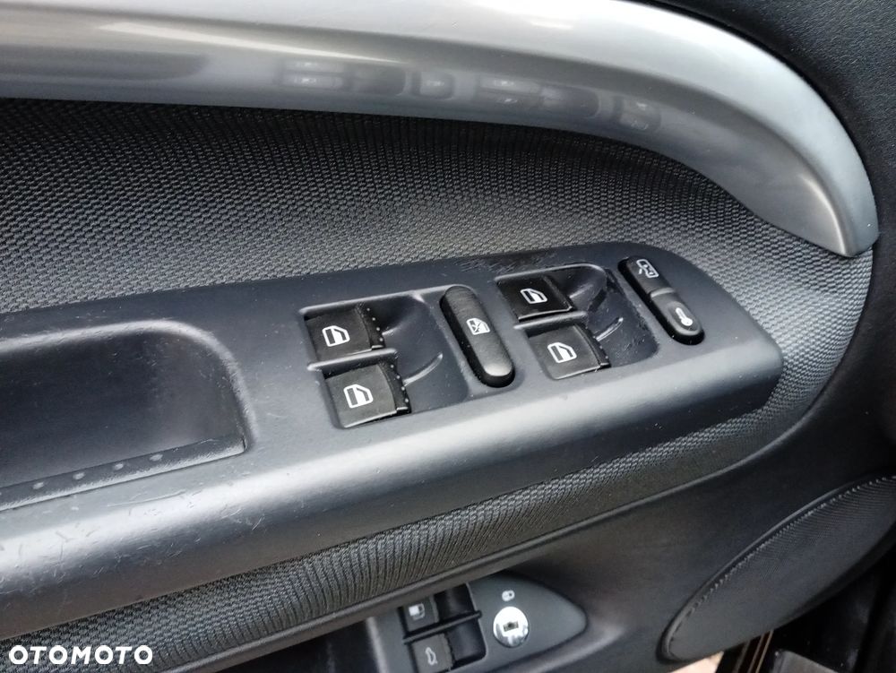 Skoda Superb 2.0 TDI DPF Comfort - 25