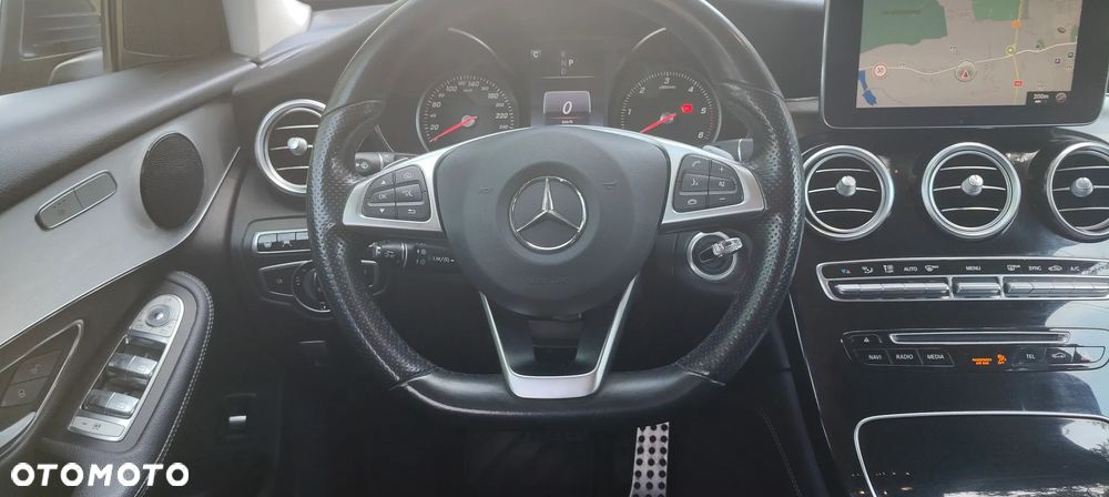 Mercedes-Benz GLC 250 d 4Matic 9G-TRONIC AMG Line - 23
