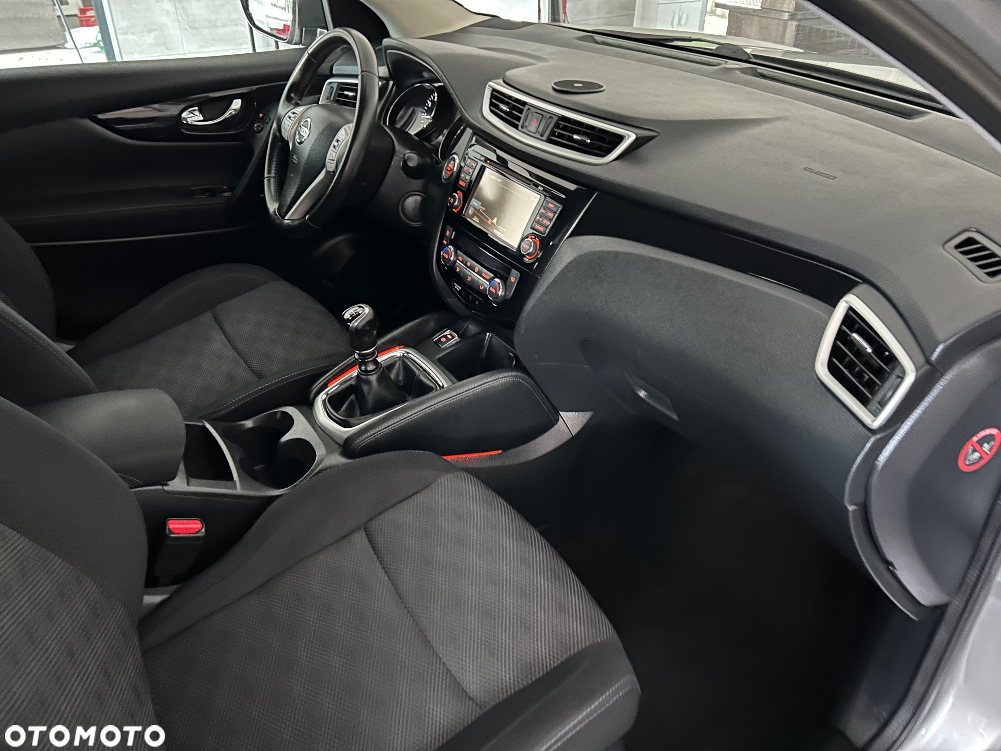 Nissan Qashqai 1.2 DIG-T 360 - 25