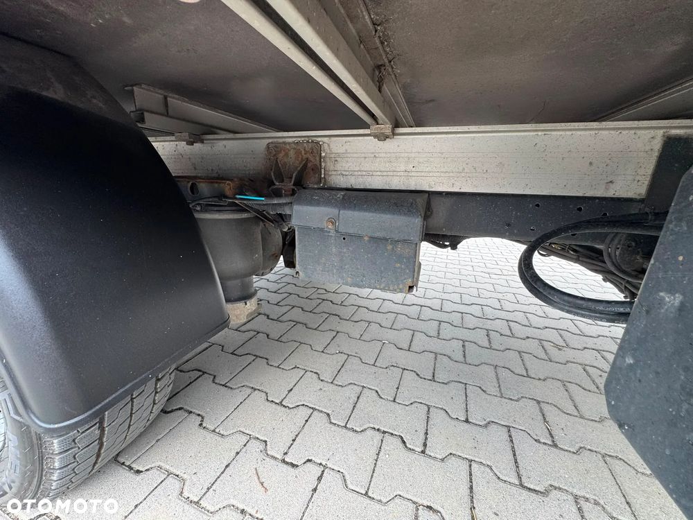 Iveco DAILY 35 LIFT Climatronic Elektryka Tempomat Kamera Winda Plandeka Kontener 3os. Serwis - 18