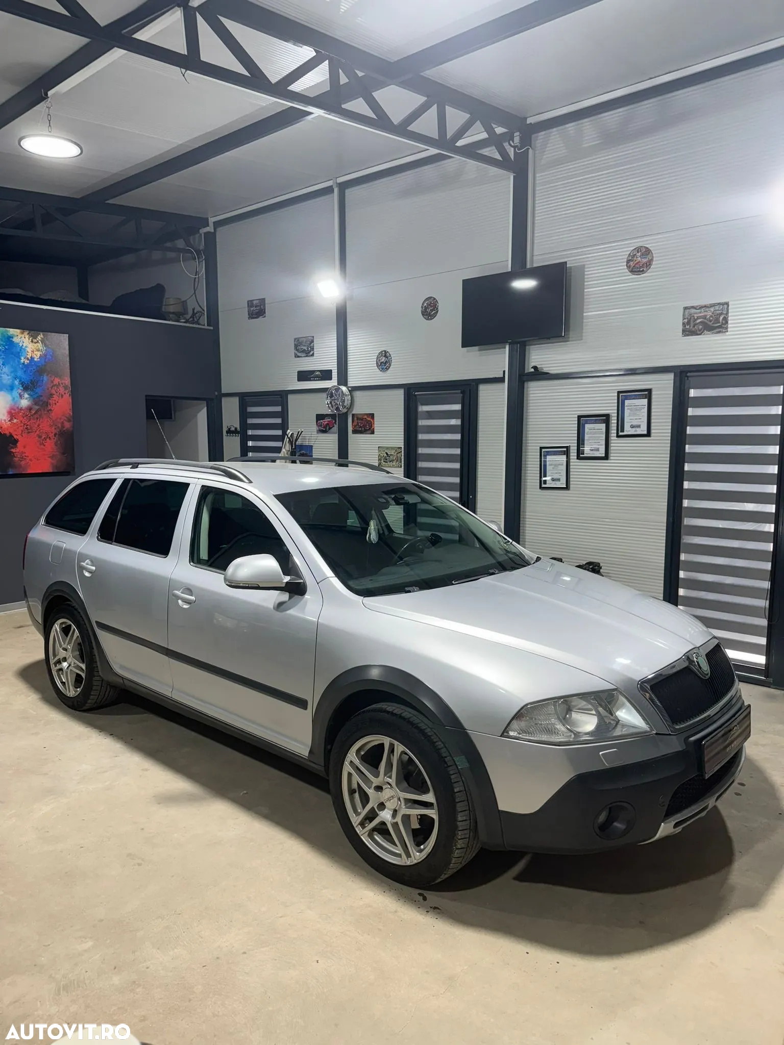 Skoda Octavia Combi 2.0 TDI DPF Elegance 4x4 - 9