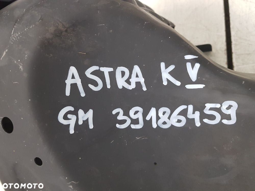 NOWY KIELICH FARTUCH WNĘKA KOŁA PRZEDNIA PRAWA OPEL ASTRA K V 15-22 PRZÓD PRAWY 39186459 - 8