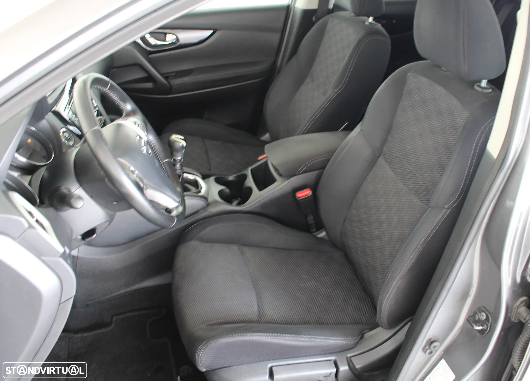 Nissan Qashqai 1.5 dCi N-Connecta - 8