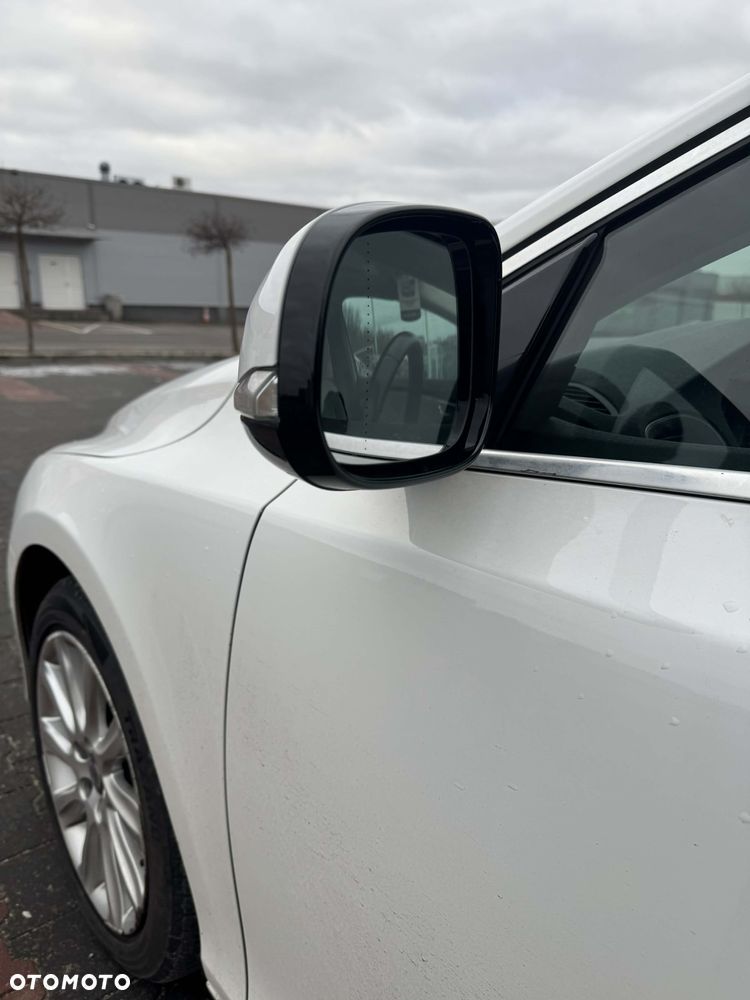 Volvo V40 D3 Ocean Race - 8