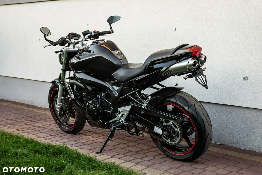 Yamaha FZ - 4